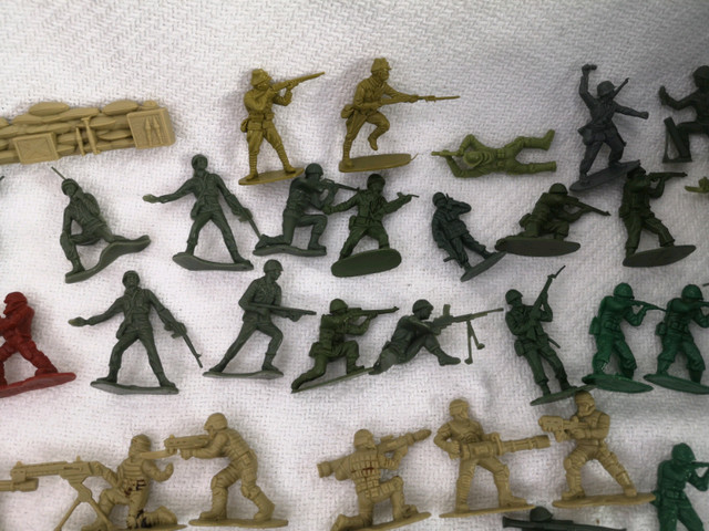 Plastic military men lot in Toys & Games in Moncton - Image 3