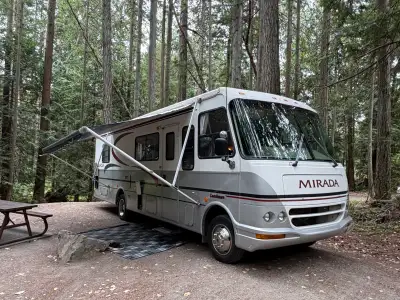 1999 Coachmen RV. 30’. Very good condition. Nice and clean inside and out. Ford V10. New spark plugs...