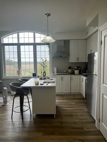 Large Modern 1 Bedroom Apartment for Rent at Southwest Kitchener