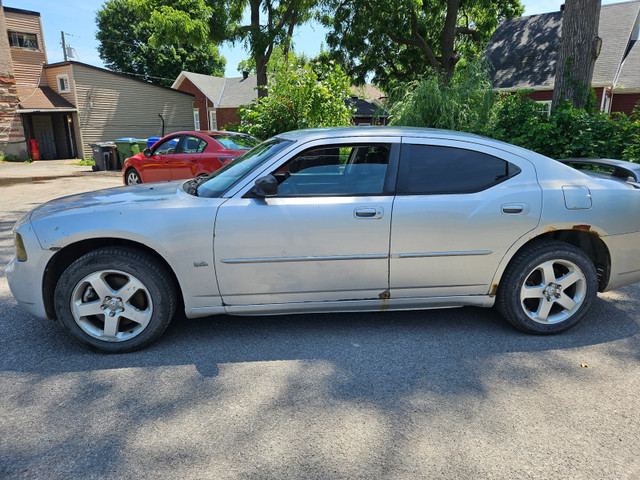 2010 Dodge Charger AWD in Cars & Trucks in Gatineau - Image 4