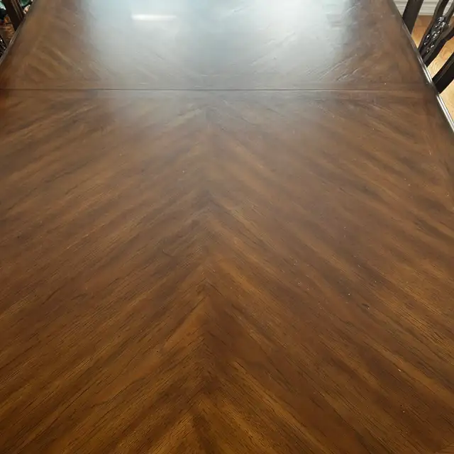 Beautiful Carved Wood Dining Set in Dining Tables & Sets in Hamilton - Image 3