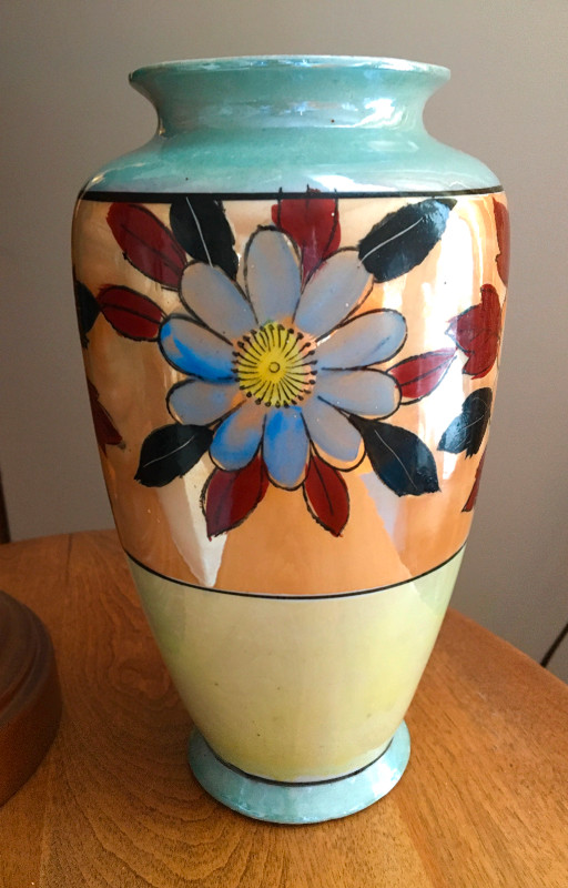 Vintage Japanese Lustreware Iridescent Vase in Arts & Collectibles in Grande Prairie