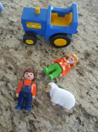 Tracteur playmobil 1-2-3 avec mouton et 2 figurines