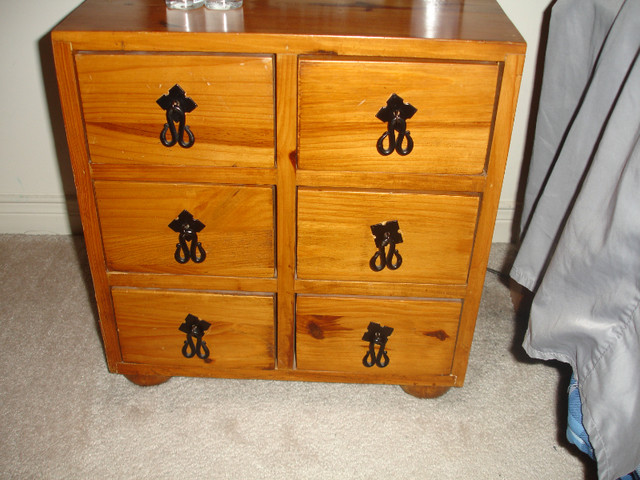 4-SALE SOLID PINE WOOD DOUBLE SIZE BED WITH END TABLE & CABNET! in Beds & Mattresses in Mississauga / Peel Region - Image 3