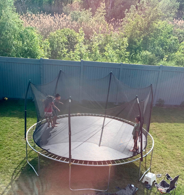 The sturdiest 15 ft trampoline for sale in Other in City of Toronto