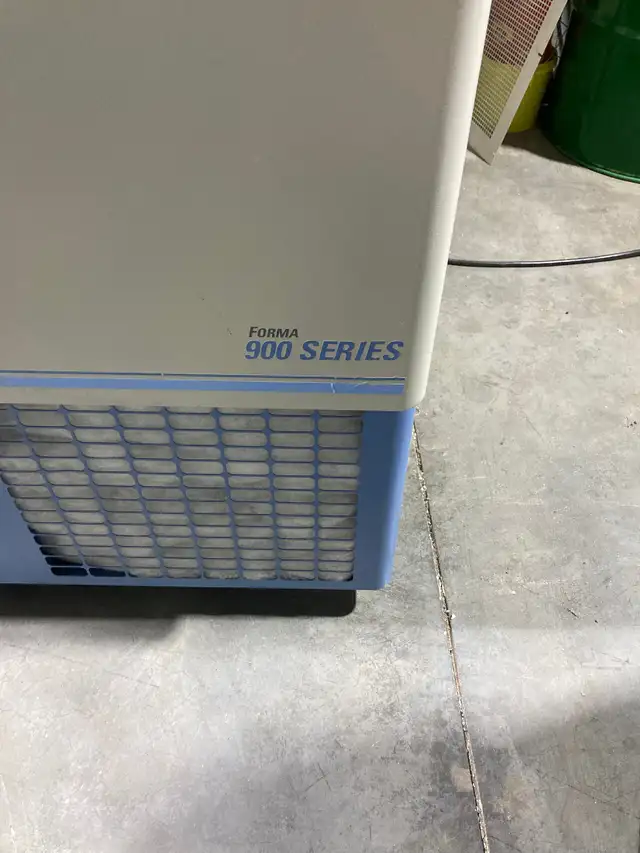 Thermo Fisher Scientific 995 sub zero freezer, 230volt and 130V in Freezers in Calgary - Image 8