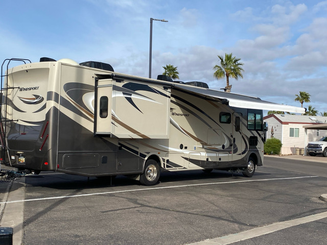 2018 Thor 35’ class A Motorhome in RVs & Motorhomes in Nelson