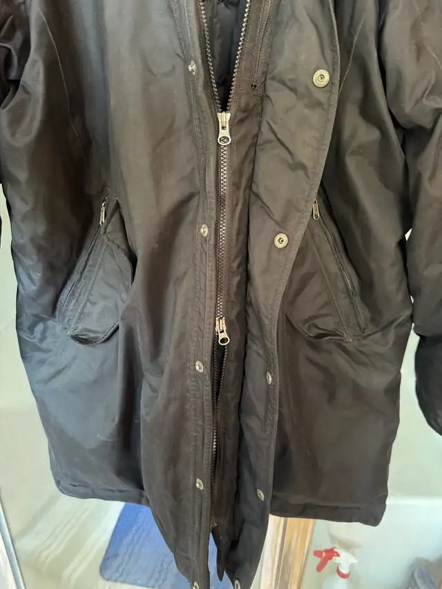 LANDS END Men’s Down Parka - XL - Black in Men's in Calgary - Image 6