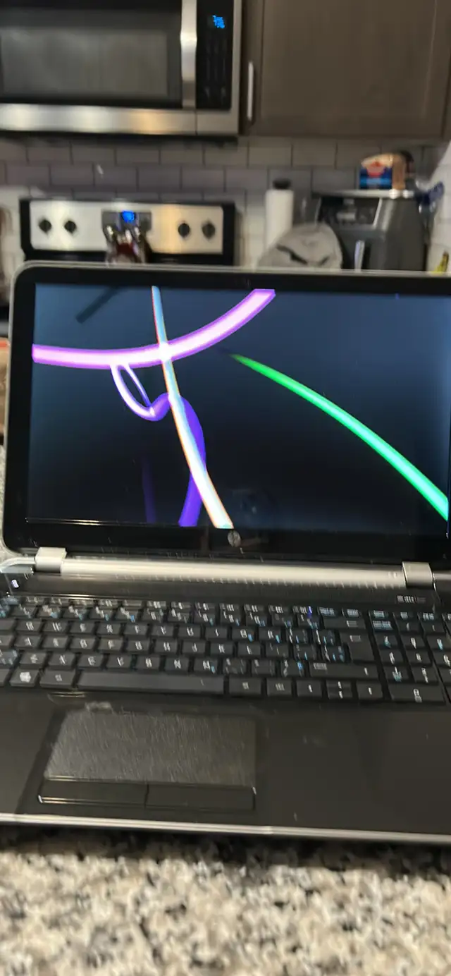 HP Pavilion i3 in Laptops in Edmonton - Image 2