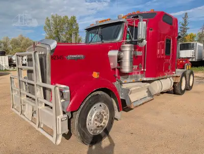 2006 KENWORTH W900L 2,000,000 KM / 1,242,742 MI 475 Hp 40,000 Lb Rears 16,000 Lb Fronts Cat C15 Acer...