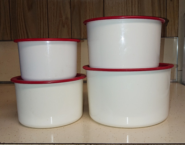 Tupperware Dry Storage in Kitchen & Dining Wares in Winnipeg