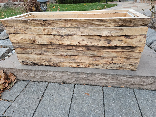Wood flower box in Home Décor & Accents in Mississauga / Peel Region
