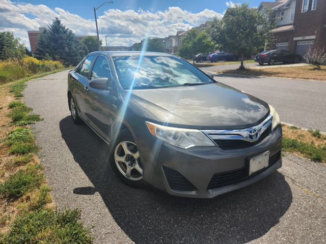 For sale by owner: 2014 Toyota Camry Hybrid LE in Cars & Trucks in Ottawa
