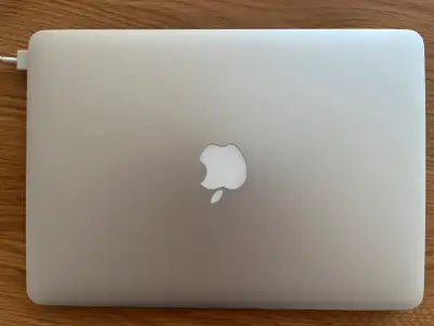 Puissant MacBook Pro Mid 2014 + nouveau chargeur, View more