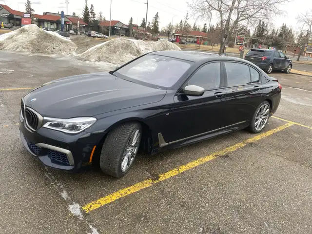 2018 BMW M760Li xDrive Individual