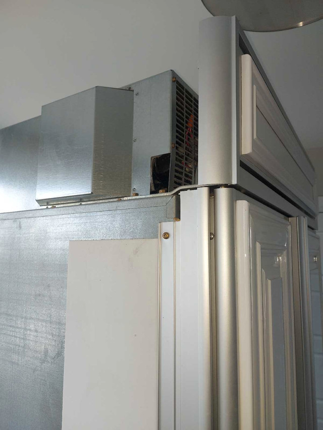 Built in refrigerator and freezer  in Refrigerators in Leamington - Image 3