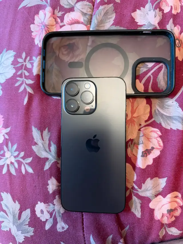 iPhone 14 Pro Max 128gb used 78% battery health $600 OBO in Cell Phones in City of Toronto - Image 3