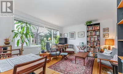 awesome Junction 2 bedroom unit  with den -quiet lovely street