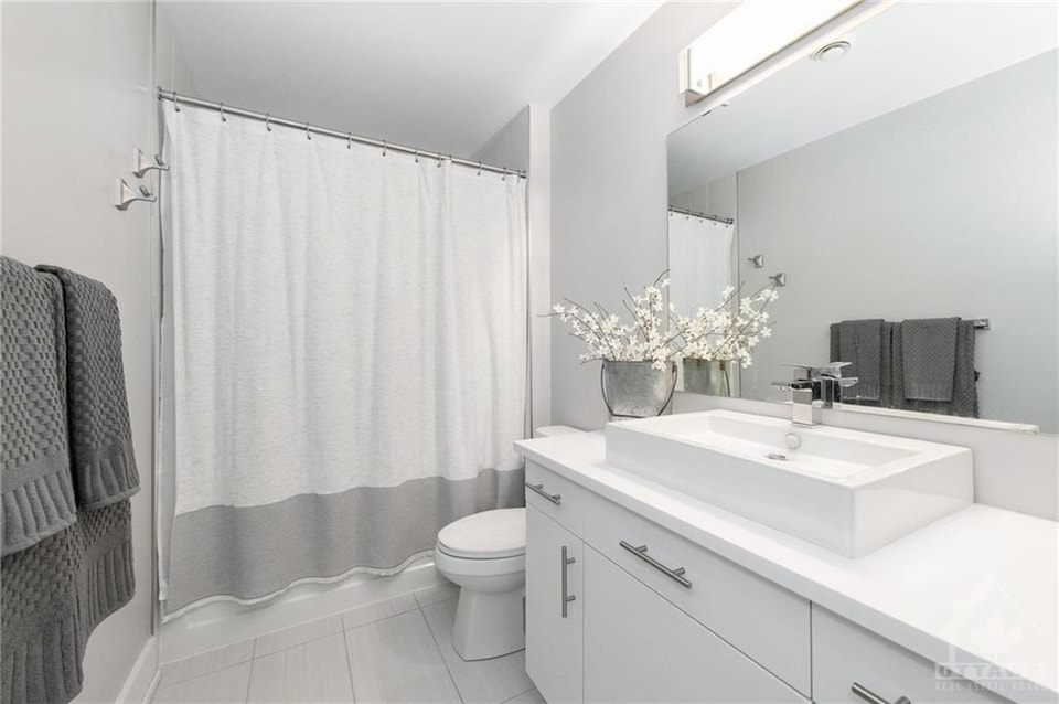 2 Bedroom + Loft 5