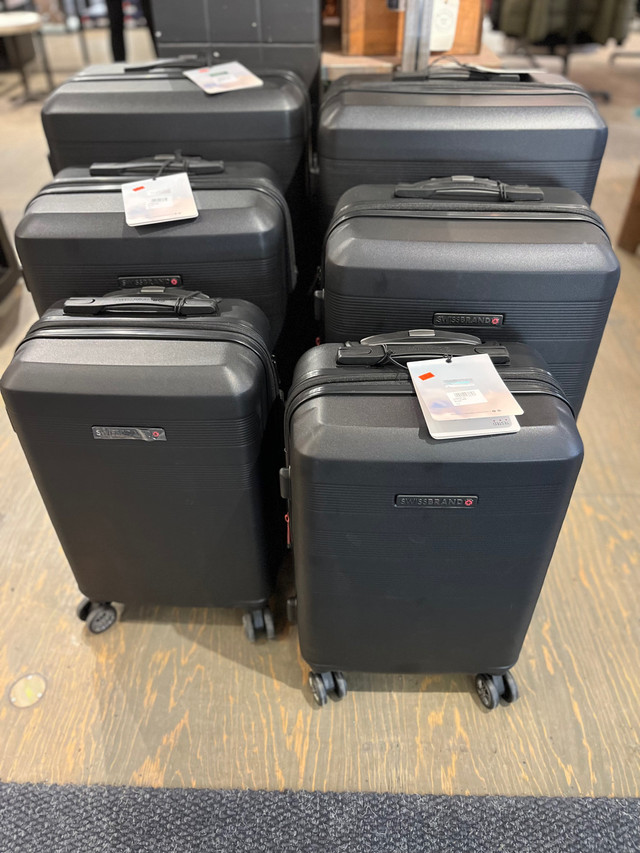 SWISS Luggage Brand New Set SALE! dans Autre  à Ville de Montréal