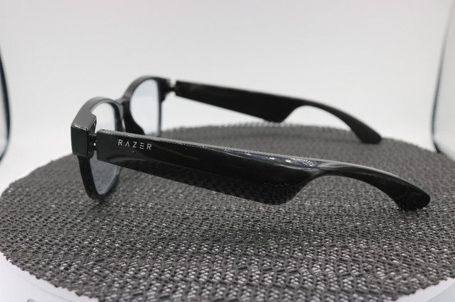 Razer Anzu Smart Glasses [RZ40-0363] - Rectangle Design (#37164) in Other in City of Halifax - Image 3