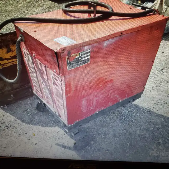 Welder. Lincoln idealarc R3R-500 electric welder in Power Tools in City of Toronto - Image 4