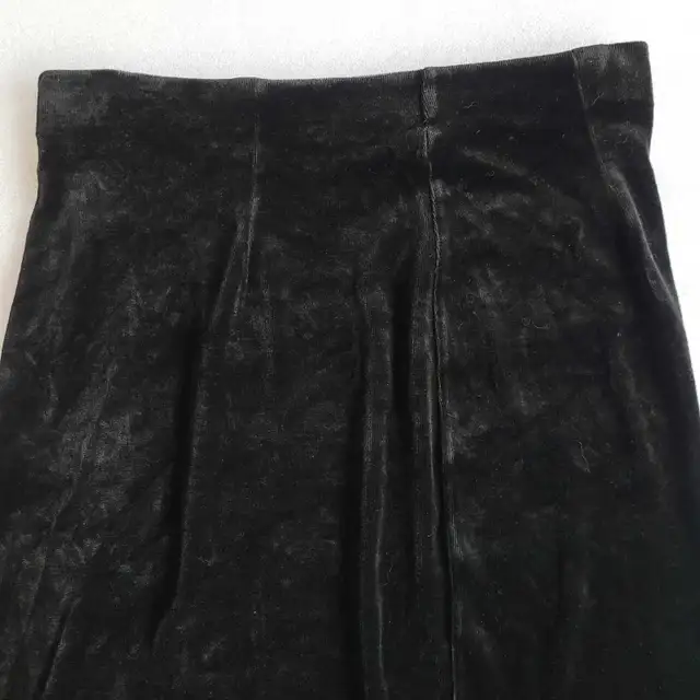 Minijupe Vintage Velours Noir black velvet vintage miniskirt  in Women's - Dresses & Skirts in City of Montréal - Image 3