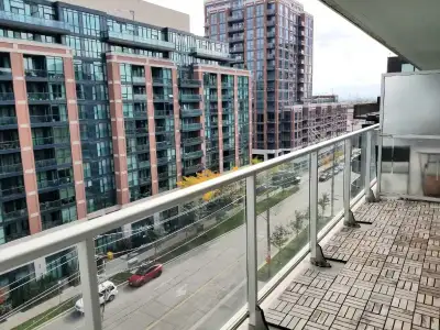 1BED +DEN 1BATH CONDO FOR RENT IN NORTH YORK. MAJOR INTERSECTION 401 AND ALLEN RD. MINUTES AWAY FROM...