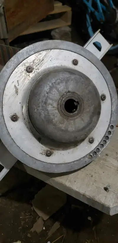 1990s polaris secondary clutch will fix lot of defferant years was off a 500 liquid chaise 100 cash