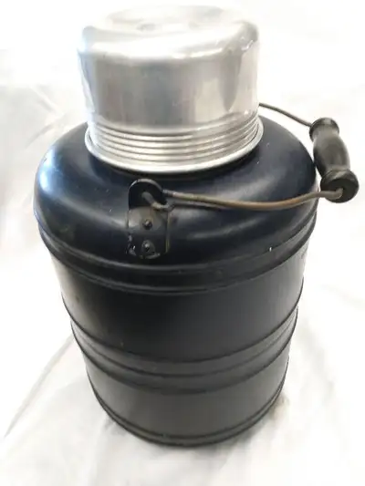 1 thermos antique 45$ vintage Stanley Enamel insulated unbreakable gallon