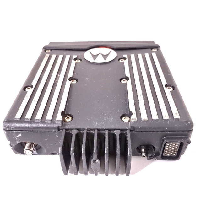 MOTOROLA XTL5000 MOBILE RADIO M20URS9PW1AN+Speaker HSN4031B+Micr in General Electronics in Kitchener / Waterloo - Image 2
