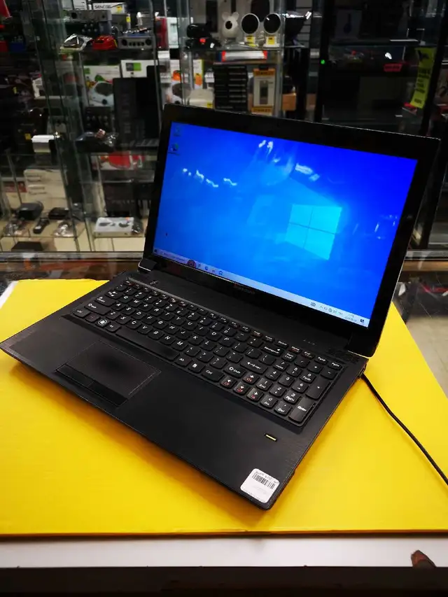 Mini Portable laptop Lenovo in Laptops in City of Montréal - Image 2
