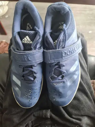 Hi these are some used adidias weightlifting shoes, there great for getting lower in a squat and for...
