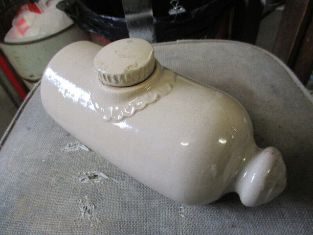 1920s POTTERY FOOT WARMER $30. CABIN COTTAGE DECOR in Arts & Collectibles in Winnipeg