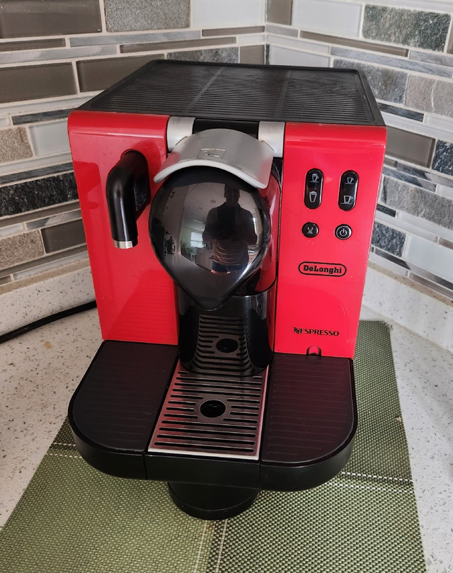 DeLonghi Nespresso Lattissima EN660 Espresso machine | Coffee Makers |  Markham / York Region | Kijiji