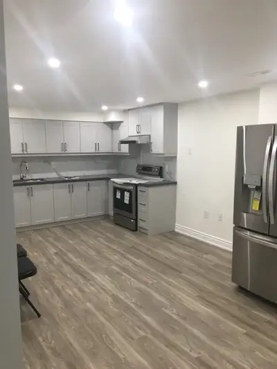 Rent: $1799/Month plus 35% utilities (heat, hydro, water) Features: [x] Includes 2 bedrooms, living...