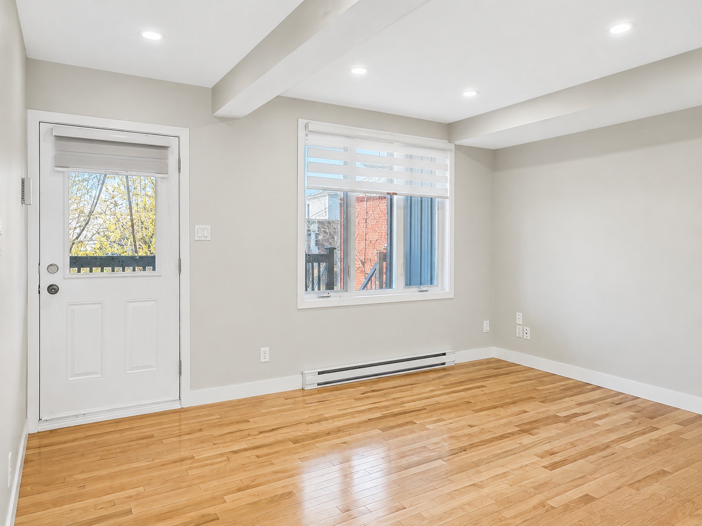Logement 5 1/2 entièrement meublé disponible dès maintenant — photo 3