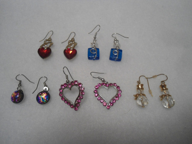 5 Pairs Of Earrings in Jewellery & Watches in Fredericton