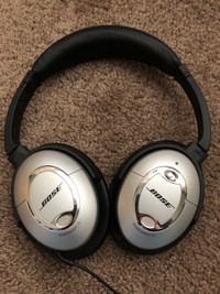 BOSE Noise Cancelling Headphones