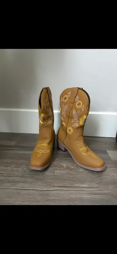 cowboy boots, View more