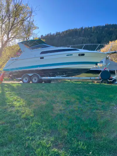 93 Ciera in excellent condition everything works as it should pre wired for downriggers ,GPS fish fi...