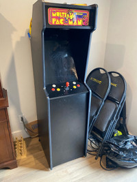 PAC man arcade  + hundreds of games 