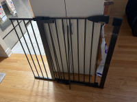 Baby gate with extenders 