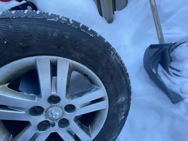 4x Michelin x ice winter tires 2023 235/65 R 17 in Tires & Rims in Mississauga / Peel Region - Image 4