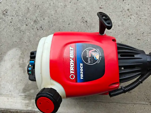 Troy-Bilt TB20CS Trimmer in Lawnmowers & Leaf Blowers in City of Toronto - Image 3