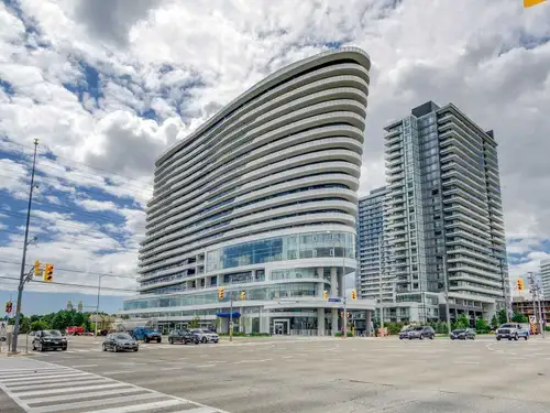 ARC CONDOMINIUMS is a dramatically curved 19-storey tower completed in 2019. Situated in the bustlin...