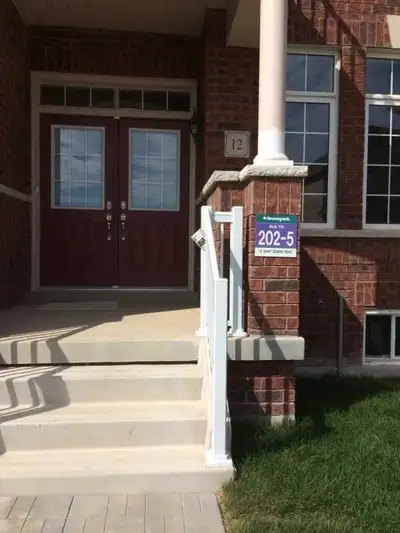3 bed room  2.5 washroom house for rent all utilities included