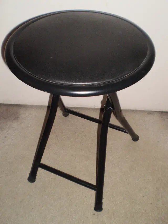 Bar / Counter Chair / Stool in Chairs & Recliners in City of Toronto - Image 7
