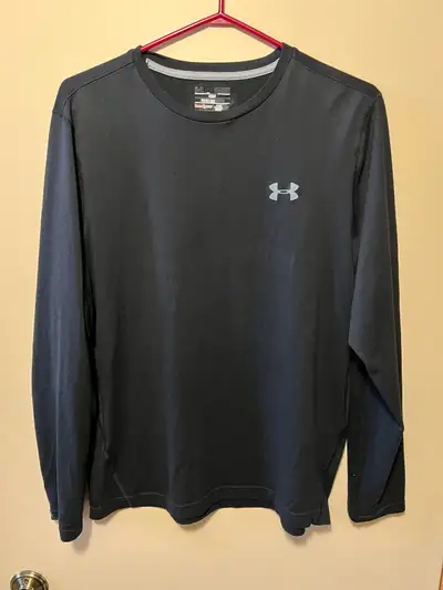 Men’s Under Armor long sleeve training tee shirt size medium, Men’s Nike pro combat long sleeve trai...