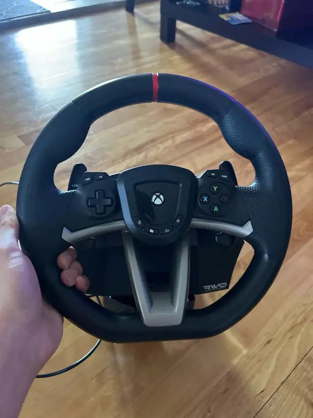 Racing Wheel Overdrive For Xbox One and Xbox Series X/S in Xbox Series X & S in City of Montréal - Image 3